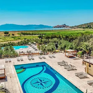 Isa - With Pool And Private In Just 500 Mt From The Апарт-отель